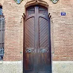 Ca N'arago, Edificio Modernista Del Arquitecto Rafael Maso 홈스테이 *