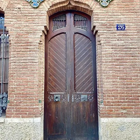 Ca N'arago, Edificio Modernista Del Arquitecto Rafael Maso منزل للإقامة *