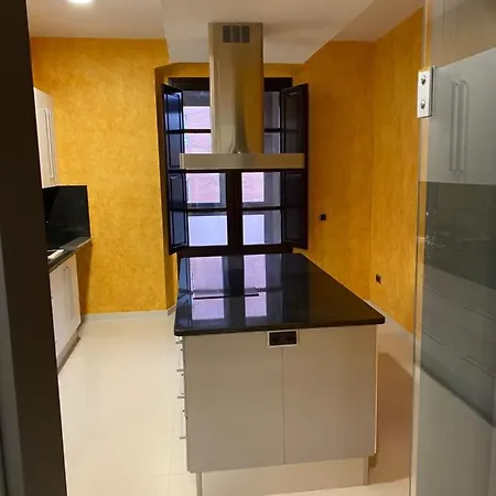 Ca N'arago, Edificio Modernista Del Arquitecto Rafael Maso Homestay