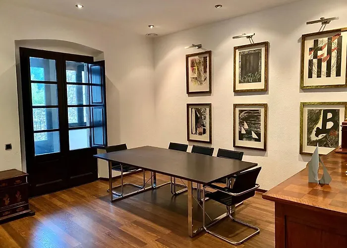 Δωμάτια σε οικογενειακή κατοικία Ca N'arago, Edificio Modernista Del Arquitecto Rafael Maso *